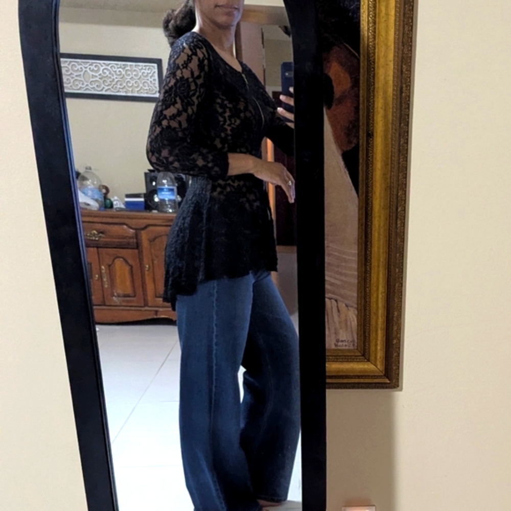 Cleo Lace Top - Picture 4 of 10